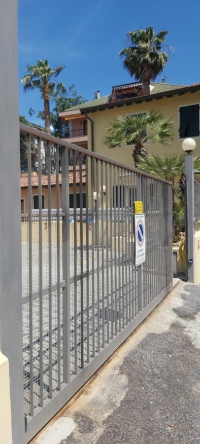 Appartamento La Spiaggia Bordighera Extérieur photo